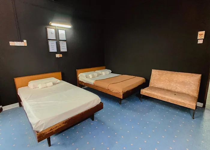 Chor Lodging Inn