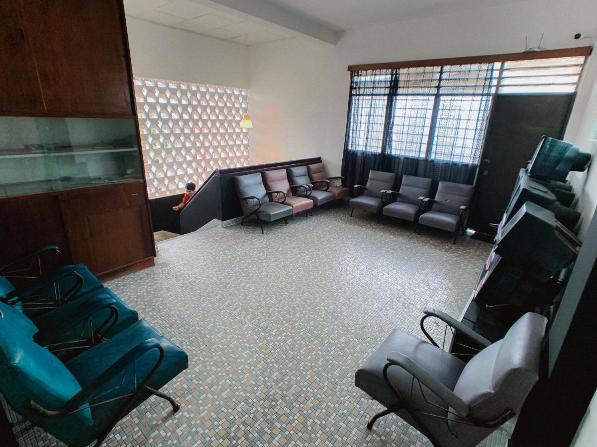 Chor Lodging *